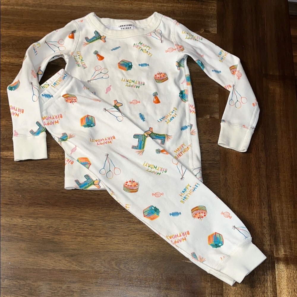 Smaller Things 2 pc Birthday Pajamas size 2